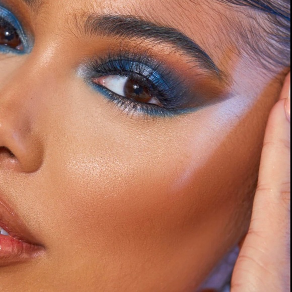 MORPHE 18A Blue Ya Away Artistry Palette *DISCONTINUED* - Picture 4 of 16